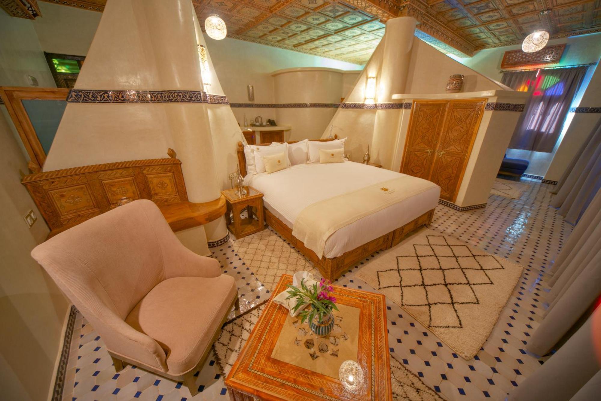 Oz Palace Ouarzazate & Spa Tajda ภายนอก รูปภาพ