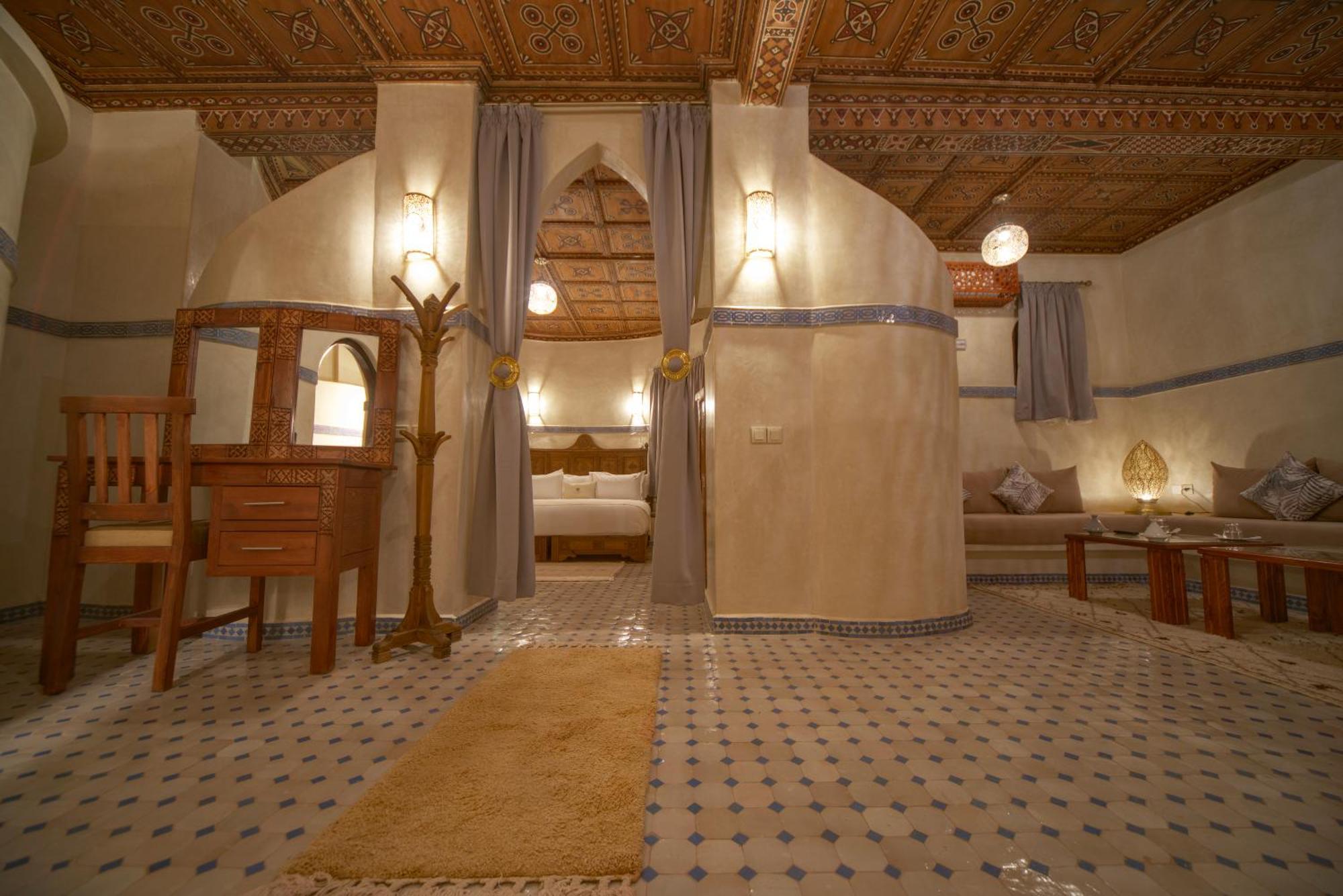 Oz Palace Ouarzazate & Spa Tajda ภายนอก รูปภาพ