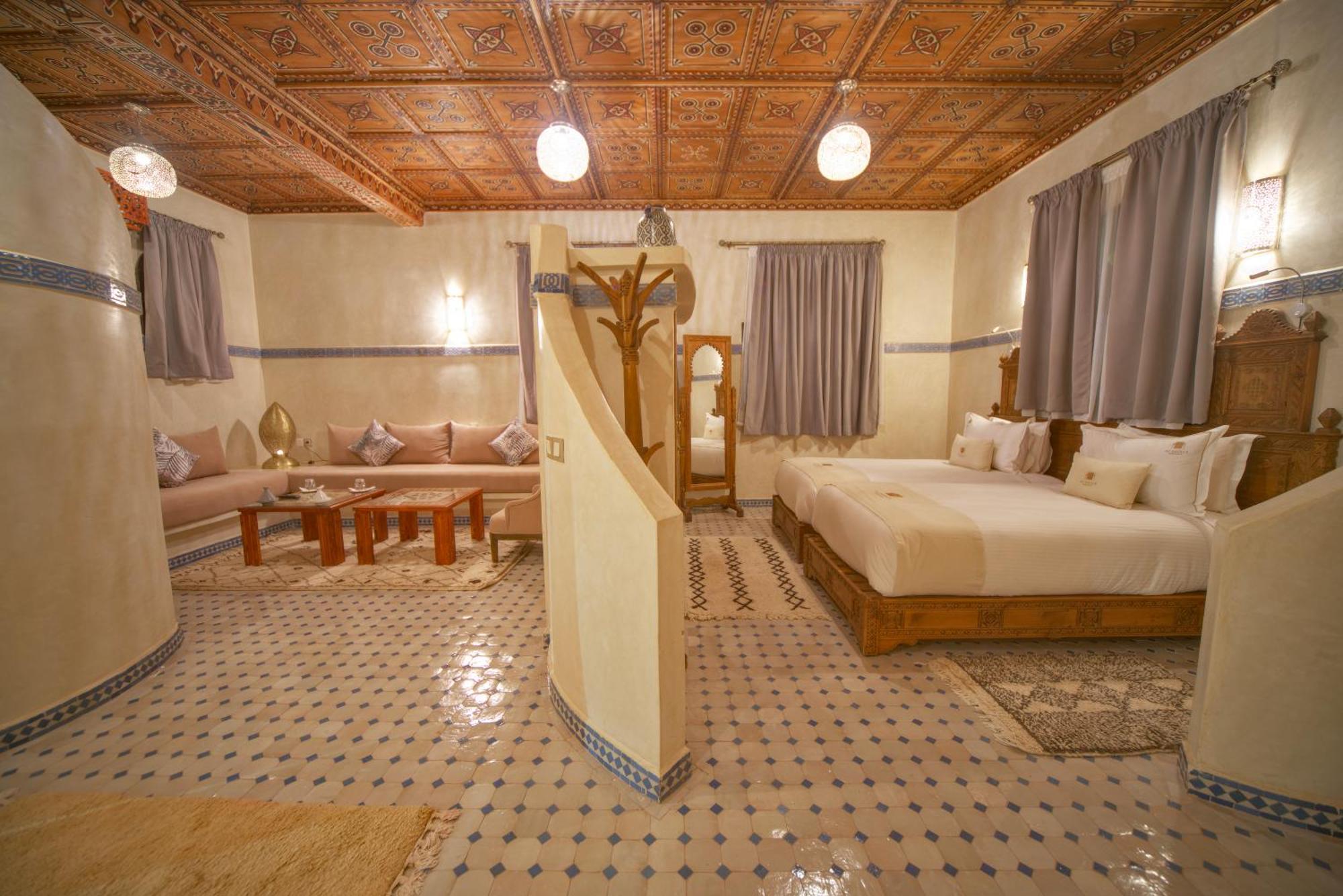 Oz Palace Ouarzazate & Spa Tajda ภายนอก รูปภาพ