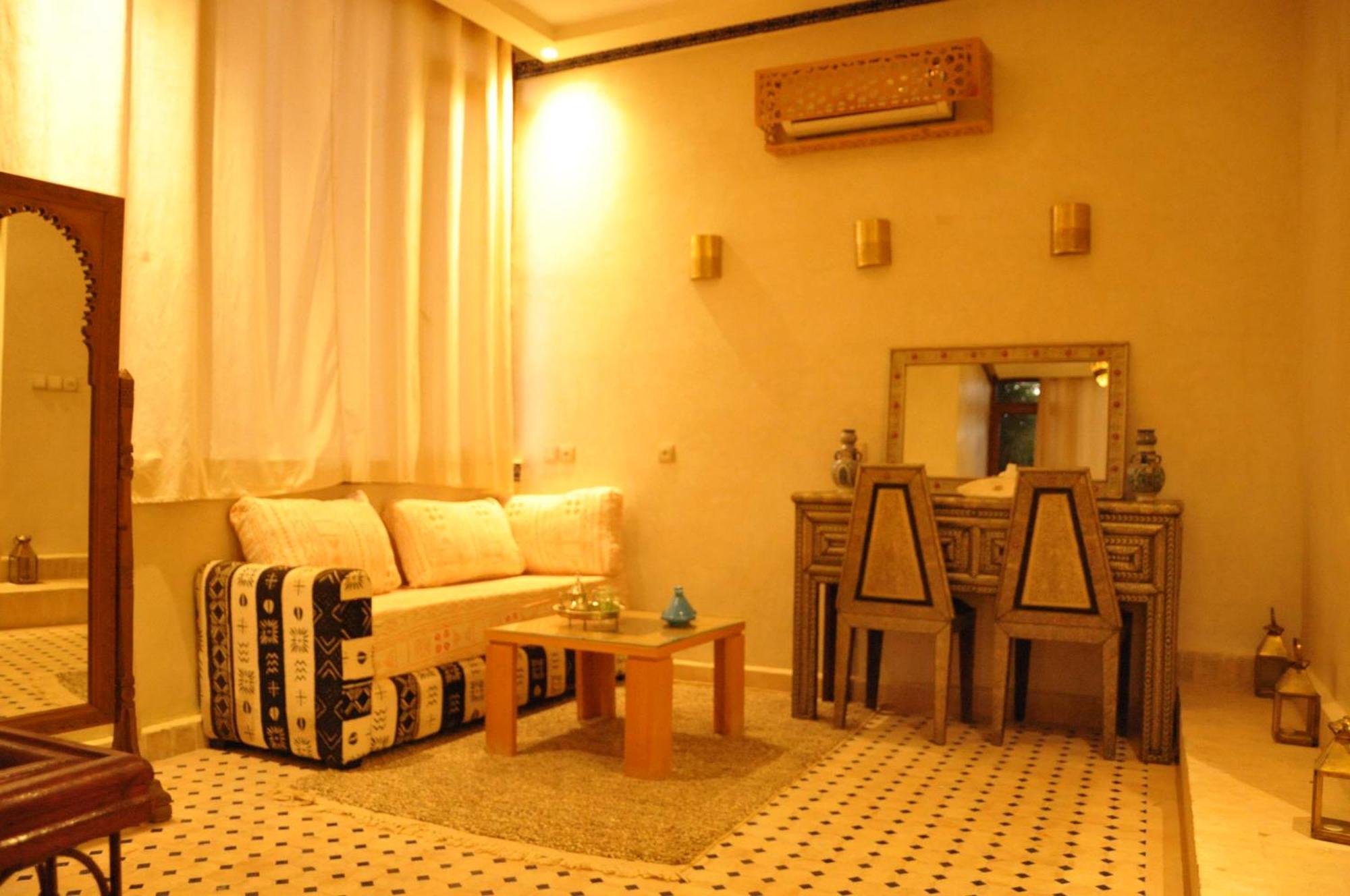 Oz Palace Ouarzazate & Spa Tajda ภายนอก รูปภาพ